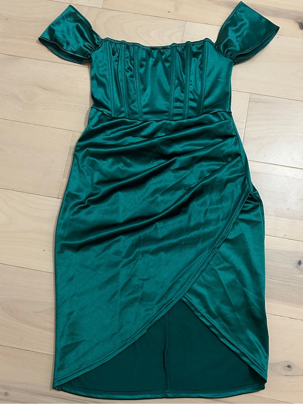 Emerald Off Shoulder Ruched Asymmetrical Hem Mini Dress M Corset Inspired Bodice - Picture 10 of 15